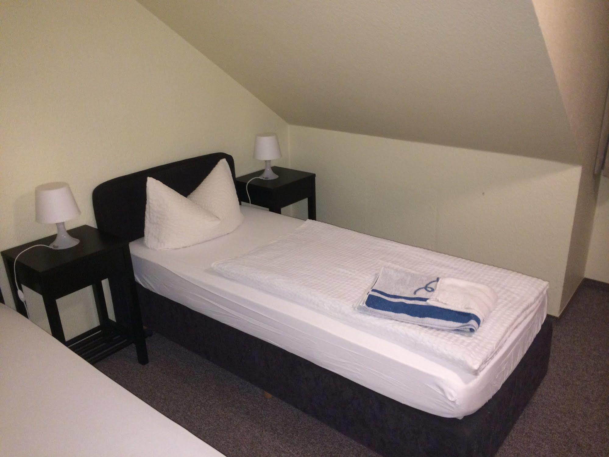 Am Waldeck Отель 3*